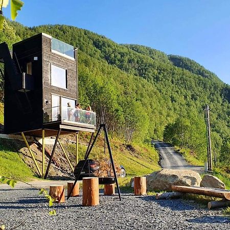 Mikrohyttene I Akrafjorden Etnesjoen Camera foto